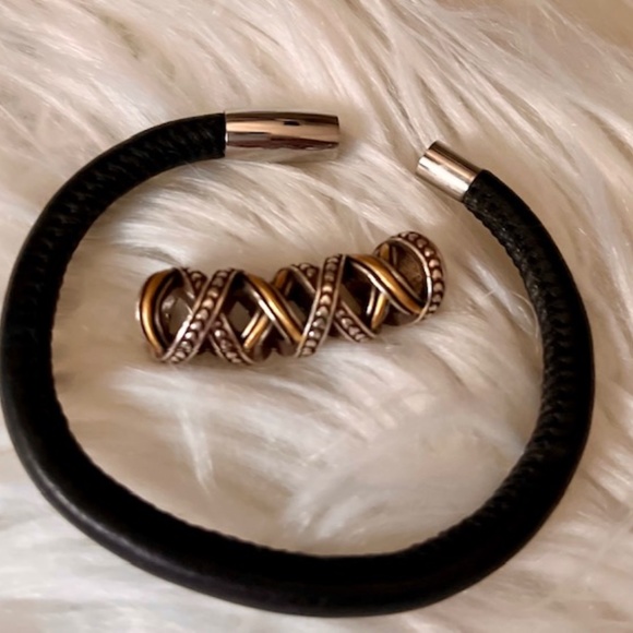 Brighton Bracelet Leather Two-tone w/magnetic clasp - Picture 4 of 4